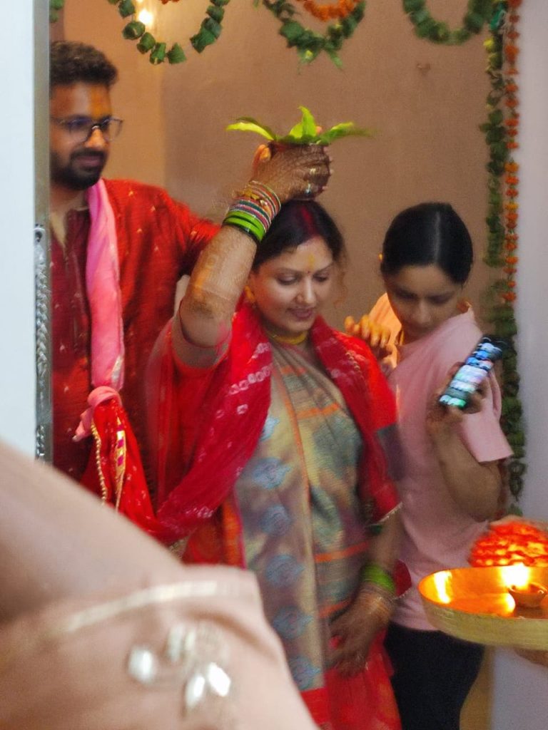 インド　結婚式　ヴィダイ